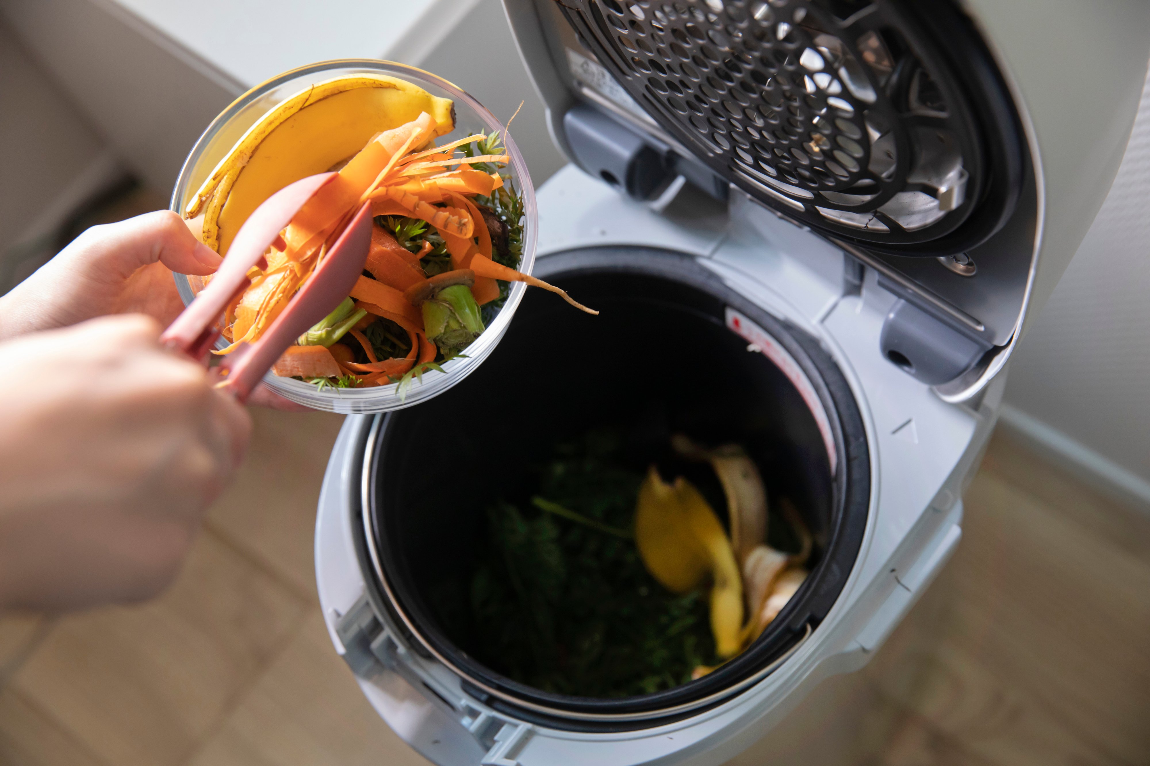 4.キッチンの生ゴミ処理方法④：生ゴミ処理機を置く
