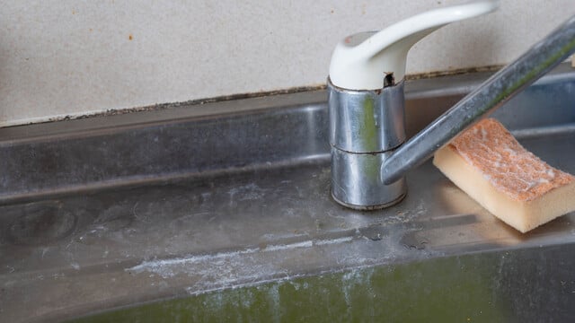キッチンの排水口の汚れ④水垢汚れ