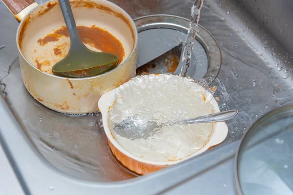 デメリット②:食事中にキッチンが目に入ってしまう